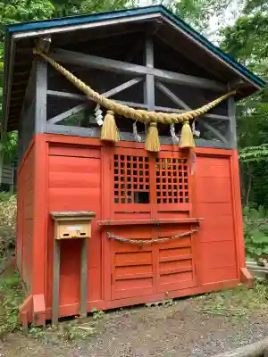 阿寒湖稲荷神社(北海道)