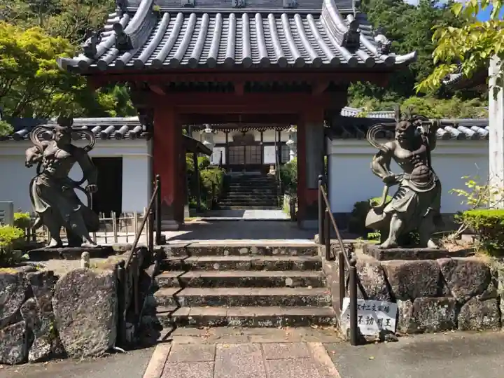法泉寺の山門・神門