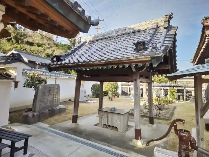 北室院の手水舎