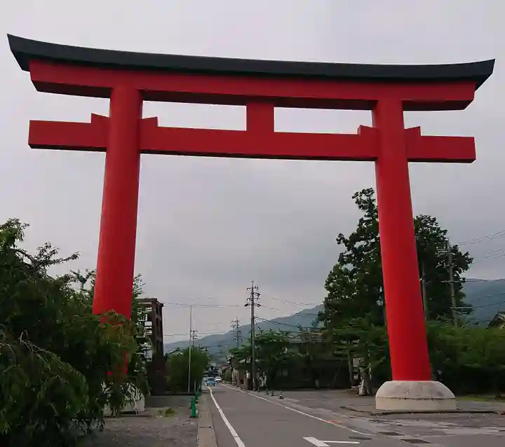 美濃國一宮 南宮大社の鳥居
