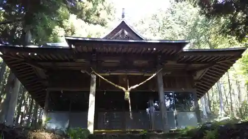 温泉神社の本殿・本堂