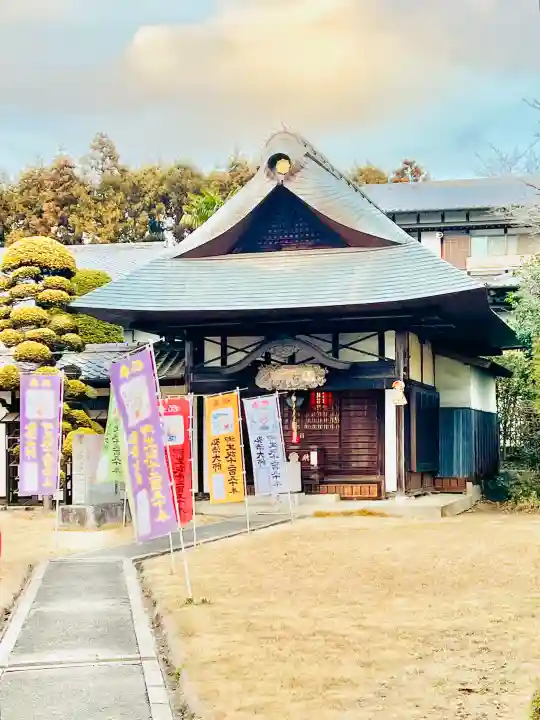 大聖寺(土浦大師不動尊)の{uncategorized: "未分類", other: "その他", undefined: "問題あり", building: "その他建物", grave: "お墓", sacred_gate: "鳥居", guardian: "狛犬", statue: "像", buddha: "仏像", history: "歴史", nature: "自然", garden: "庭園", animal: "動物", pagoda: "塔", temizu: "手水舎", mountain_gate: "山門・神門", sanctuary: "本殿・本堂", subordinate: "末社・摂社", art: "芸術", scenery: "景色", jizo: "地蔵", ema: "絵馬", goshuin: "御朱印", omikuji: "おみくじ", items: "授与品その他", amulet: "お守り", goshuincho: "御朱印帳", eats: "食事", festival: "お祭り", votive_dance: "神楽", shichigosan: "七五三参", wedding: "結婚式", experience: "体験その他", initially: "初詣", around: "周辺", anti_infection: "感染症対策"}