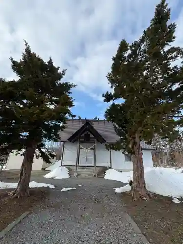 平岸神社の{uncategorized: "未分類", other: "その他", undefined: "問題あり", building: "その他建物", grave: "お墓", sacred_gate: "鳥居", guardian: "狛犬", statue: "像", buddha: "仏像", history: "歴史", nature: "自然", garden: "庭園", animal: "動物", pagoda: "塔", temizu: "手水舎", mountain_gate: "山門・神門", sanctuary: "本殿・本堂", subordinate: "末社・摂社", art: "芸術", scenery: "景色", jizo: "地蔵", ema: "絵馬", goshuin: "御朱印", omikuji: "おみくじ", items: "授与品その他", amulet: "お守り", goshuincho: "御朱印帳", eats: "食事", festival: "お祭り", votive_dance: "神楽", shichigosan: "七五三参", wedding: "結婚式", experience: "体験その他", initially: "初詣", around: "周辺", anti_infection: "感染症対策"}