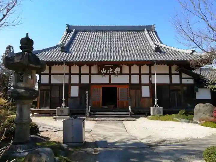 長光寺の本殿・本堂