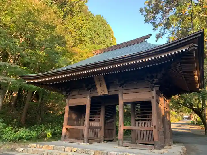 普門寺(切り絵御朱印発祥の寺)の山門・神門