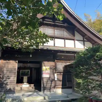 瑞泉寺の{uncategorized: "未分類", other: "その他", undefined: "問題あり", building: "その他建物", grave: "お墓", sacred_gate: "鳥居", guardian: "狛犬", statue: "像", buddha: "仏像", history: "歴史", nature: "自然", garden: "庭園", animal: "動物", pagoda: "塔", temizu: "手水舎", mountain_gate: "山門・神門", sanctuary: "本殿・本堂", subordinate: "末社・摂社", art: "芸術", scenery: "景色", jizo: "地蔵", ema: "絵馬", goshuin: "御朱印", omikuji: "おみくじ", items: "授与品その他", amulet: "お守り", goshuincho: "御朱印帳", eats: "食事", festival: "お祭り", votive_dance: "神楽", shichigosan: "七五三参", wedding: "結婚式", experience: "体験その他", initially: "初詣", around: "周辺", anti_infection: "感染症対策"}