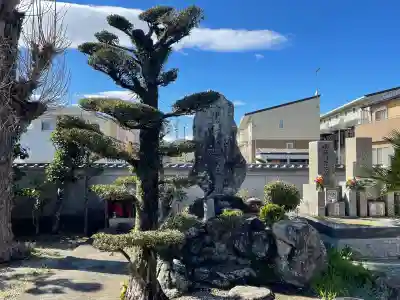 願成寺の{uncategorized: "未分類", other: "その他", undefined: "問題あり", building: "その他建物", grave: "お墓", sacred_gate: "鳥居", guardian: "狛犬", statue: "像", buddha: "仏像", history: "歴史", nature: "自然", garden: "庭園", animal: "動物", pagoda: "塔", temizu: "手水舎", mountain_gate: "山門・神門", sanctuary: "本殿・本堂", subordinate: "末社・摂社", art: "芸術", scenery: "景色", jizo: "地蔵", ema: "絵馬", goshuin: "御朱印", omikuji: "おみくじ", items: "授与品その他", amulet: "お守り", goshuincho: "御朱印帳", eats: "食事", festival: "お祭り", votive_dance: "神楽", shichigosan: "七五三参", wedding: "結婚式", experience: "体験その他", initially: "初詣", around: "周辺", anti_infection: "感染症対策"}