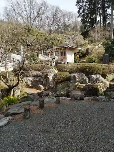 高正寺の庭園