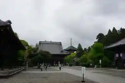 成田山新勝寺の本殿・本堂