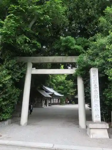 高座結御子神社（熱田神宮摂社）の鳥居