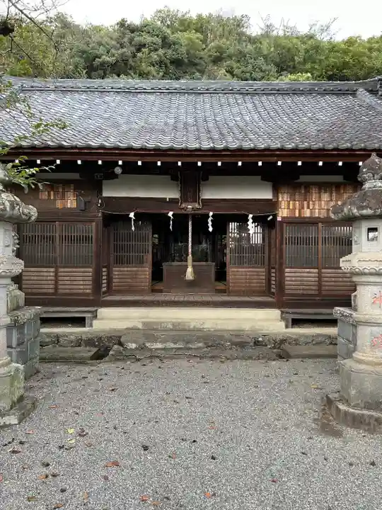 山梨岡神社(山梨県)