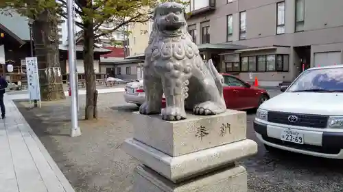 北海道神宮頓宮の狛犬