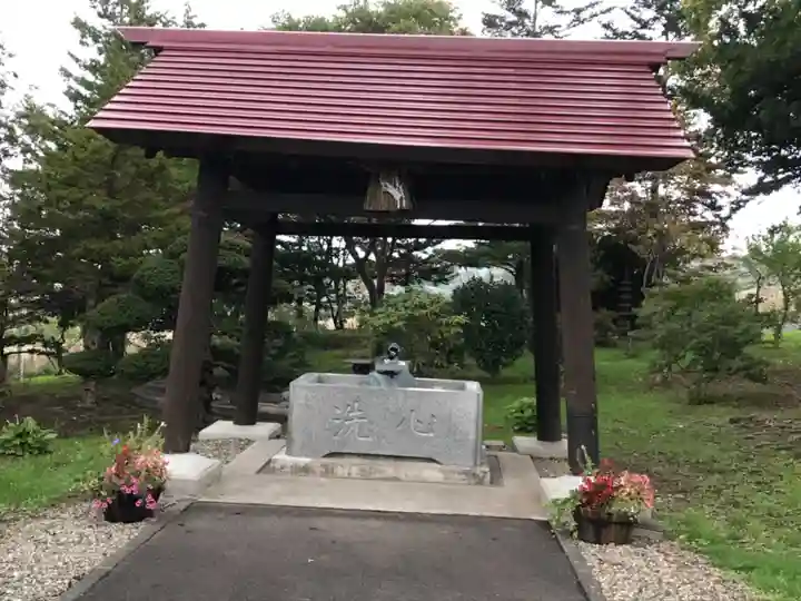 仁木神社の手水舎