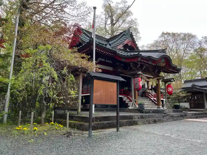 山中諏訪神社(山梨県)