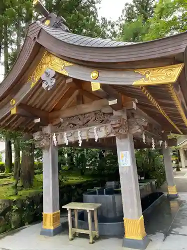 白山比咩神社の手水舎