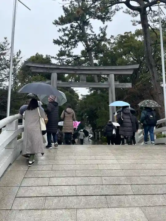 寒川神社の{uncategorized: "未分類", other: "その他", undefined: "問題あり", building: "その他建物", grave: "お墓", sacred_gate: "鳥居", guardian: "狛犬", statue: "像", buddha: "仏像", history: "歴史", nature: "自然", garden: "庭園", animal: "動物", pagoda: "塔", temizu: "手水舎", mountain_gate: "山門・神門", sanctuary: "本殿・本堂", subordinate: "末社・摂社", art: "芸術", scenery: "景色", jizo: "地蔵", ema: "絵馬", goshuin: "御朱印", omikuji: "おみくじ", items: "授与品その他", amulet: "お守り", goshuincho: "御朱印帳", eats: "食事", festival: "お祭り", votive_dance: "神楽", shichigosan: "七五三参", wedding: "結婚式", experience: "体験その他", initially: "初詣", around: "周辺", anti_infection: "感染症対策"}