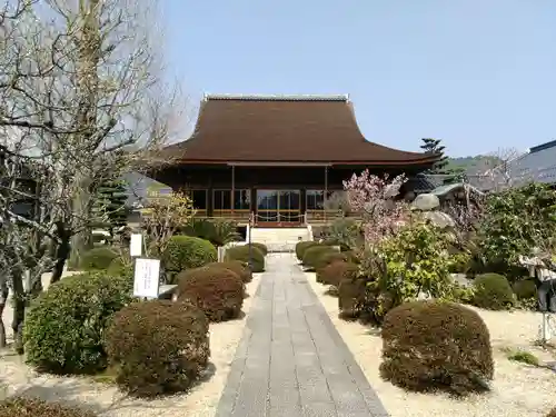 龍福寺の本殿