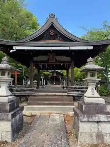 竹中稲荷神社（吉田神社末社）の{uncategorized: "未分類", other: "その他", undefined: "問題あり", building: "その他建物", grave: "お墓", sacred_gate: "鳥居", guardian: "狛犬", statue: "像", buddha: "仏像", history: "歴史", nature: "自然", garden: "庭園", animal: "動物", pagoda: "塔", temizu: "手水舎", mountain_gate: "山門・神門", sanctuary: "本殿・本堂", subordinate: "末社・摂社", art: "芸術", scenery: "景色", jizo: "地蔵", ema: "絵馬", goshuin: "御朱印", omikuji: "おみくじ", items: "授与品その他", amulet: "お守り", goshuincho: "御朱印帳", eats: "食事", festival: "お祭り", votive_dance: "神楽", shichigosan: "七五三参", wedding: "結婚式", experience: "体験その他", initially: "初詣", around: "周辺", anti_infection: "感染症対策"}