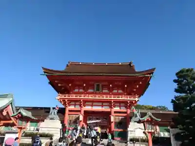 伏見稲荷大社の山門・神門