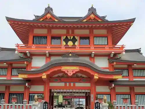 射楯兵主神社の山門