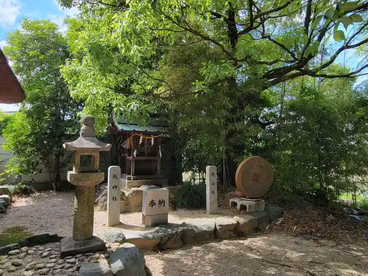 萱津神社の末社・摂社
