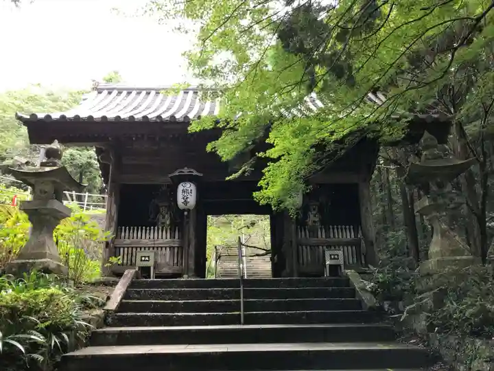 熊谷寺の山門・神門
