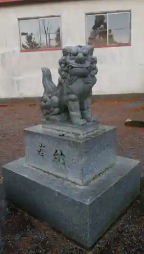 枝幸厳島神社の狛犬