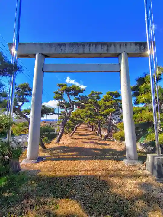 鞆江神社(明地)の鳥居