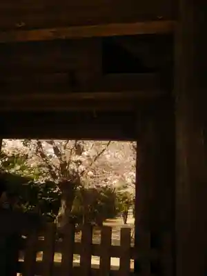 極楽寺（霊鷲山感應院極楽律寺）の山門・神門