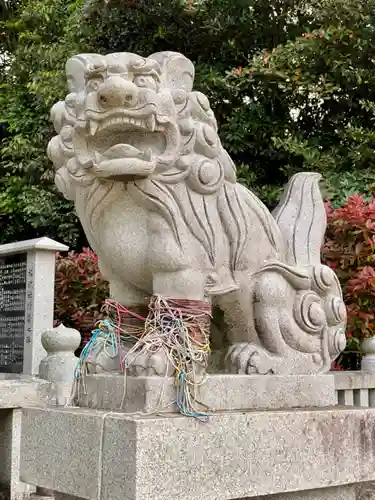 冠纓神社の狛犬