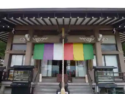 弥勒寺の本殿・本堂