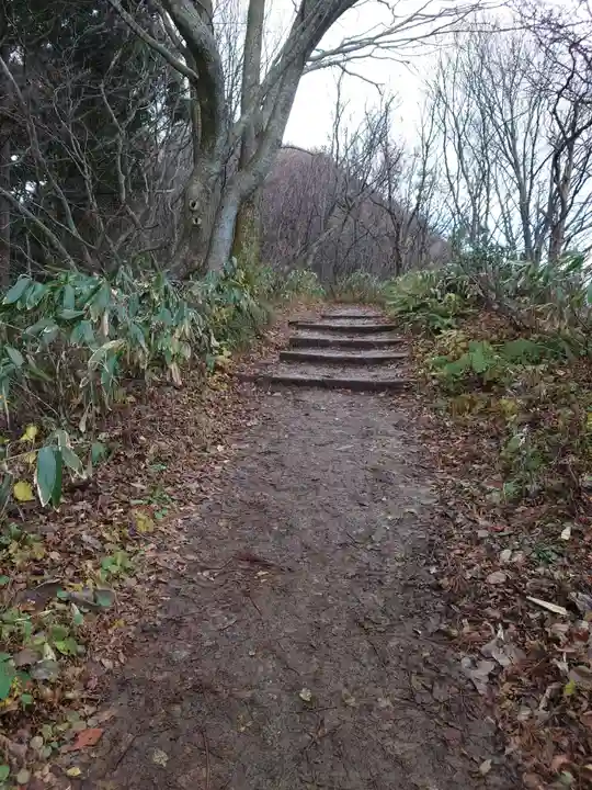 彌彦神社奥宮(御神廟)(新潟県)