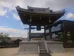 法春寺の建物その他