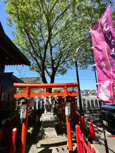 鴻神社の{uncategorized: "未分類", other: "その他", undefined: "問題あり", building: "その他建物", grave: "お墓", sacred_gate: "鳥居", guardian: "狛犬", statue: "像", buddha: "仏像", history: "歴史", nature: "自然", garden: "庭園", animal: "動物", pagoda: "塔", temizu: "手水舎", mountain_gate: "山門・神門", sanctuary: "本殿・本堂", subordinate: "末社・摂社", art: "芸術", scenery: "景色", jizo: "地蔵", ema: "絵馬", goshuin: "御朱印", omikuji: "おみくじ", items: "授与品その他", amulet: "お守り", goshuincho: "御朱印帳", eats: "食事", festival: "お祭り", votive_dance: "神楽", shichigosan: "七五三参", wedding: "結婚式", experience: "体験その他", initially: "初詣", around: "周辺", anti_infection: "感染症対策"}