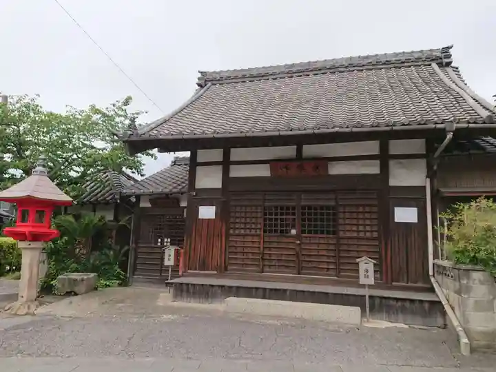 妻薬師堂の本殿・本堂