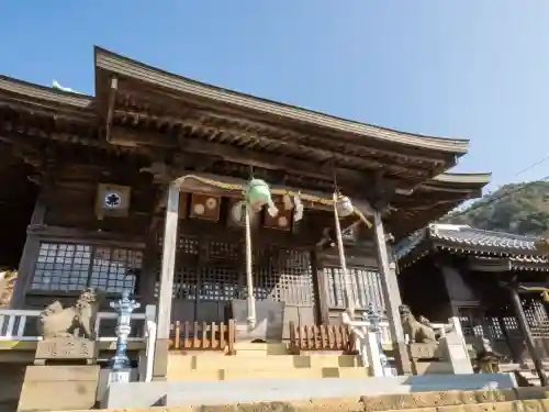 陶山神社の{uncategorized: "未分類", other: "その他", undefined: "問題あり", building: "その他建物", grave: "お墓", sacred_gate: "鳥居", guardian: "狛犬", statue: "像", buddha: "仏像", history: "歴史", nature: "自然", garden: "庭園", animal: "動物", pagoda: "塔", temizu: "手水舎", mountain_gate: "山門・神門", sanctuary: "本殿・本堂", subordinate: "末社・摂社", art: "芸術", scenery: "景色", jizo: "地蔵", ema: "絵馬", goshuin: "御朱印", omikuji: "おみくじ", items: "授与品その他", amulet: "お守り", goshuincho: "御朱印帳", eats: "食事", festival: "お祭り", votive_dance: "神楽", shichigosan: "七五三参", wedding: "結婚式", experience: "体験その他", initially: "初詣", around: "周辺", anti_infection: "感染症対策"}