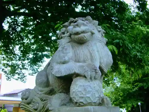 鎮守氷川神社の狛犬