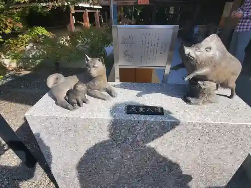 行田八幡神社の像