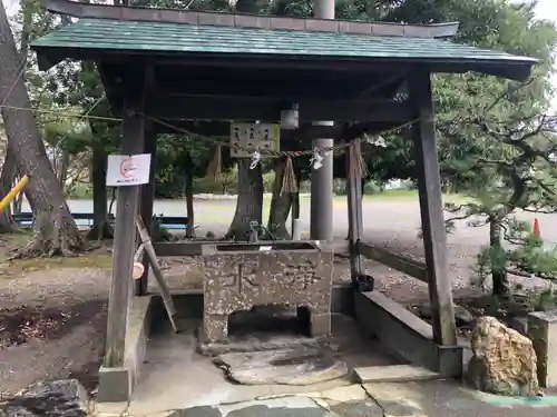 鹿苑神社の手水