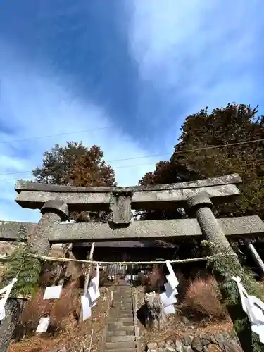 菱野健功神社の鳥居