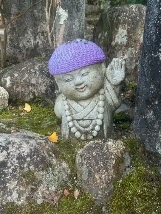 大聖院の{uncategorized: "未分類", other: "その他", undefined: "問題あり", building: "その他建物", grave: "お墓", sacred_gate: "鳥居", guardian: "狛犬", statue: "像", buddha: "仏像", history: "歴史", nature: "自然", garden: "庭園", animal: "動物", pagoda: "塔", temizu: "手水舎", mountain_gate: "山門・神門", sanctuary: "本殿・本堂", subordinate: "末社・摂社", art: "芸術", scenery: "景色", jizo: "地蔵", ema: "絵馬", goshuin: "御朱印", omikuji: "おみくじ", items: "授与品その他", amulet: "お守り", goshuincho: "御朱印帳", eats: "食事", festival: "お祭り", votive_dance: "神楽", shichigosan: "七五三参", wedding: "結婚式", experience: "体験その他", initially: "初詣", around: "周辺", anti_infection: "感染症対策"}