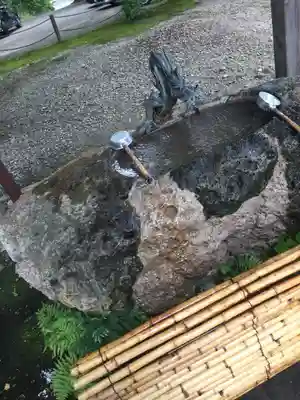 御座石神社の手水舎