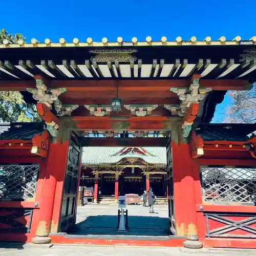 根津神社の山門