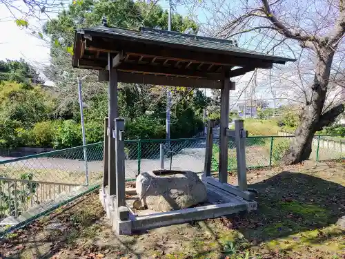 八龍社（小津八龍社）の手水舎