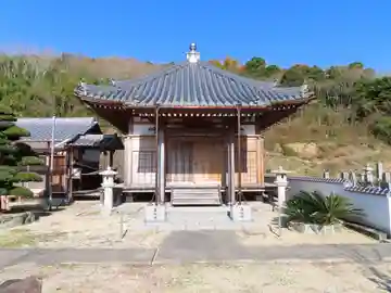 薬師寺の本殿・本堂