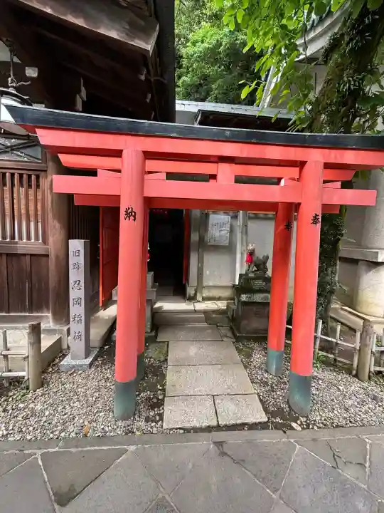 花園稲荷神社の末社・摂社