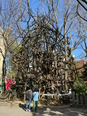 稲毛神社の{uncategorized: "未分類", other: "その他", undefined: "問題あり", building: "その他建物", grave: "お墓", sacred_gate: "鳥居", guardian: "狛犬", statue: "像", buddha: "仏像", history: "歴史", nature: "自然", garden: "庭園", animal: "動物", pagoda: "塔", temizu: "手水舎", mountain_gate: "山門・神門", sanctuary: "本殿・本堂", subordinate: "末社・摂社", art: "芸術", scenery: "景色", jizo: "地蔵", ema: "絵馬", goshuin: "御朱印", omikuji: "おみくじ", items: "授与品その他", amulet: "お守り", goshuincho: "御朱印帳", eats: "食事", festival: "お祭り", votive_dance: "神楽", shichigosan: "七五三参", wedding: "結婚式", experience: "体験その他", initially: "初詣", around: "周辺", anti_infection: "感染症対策"}