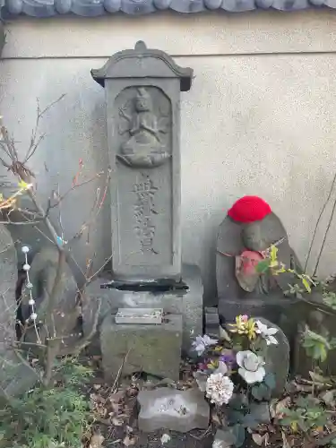 安養院の{uncategorized: "未分類", other: "その他", undefined: "問題あり", building: "その他建物", grave: "お墓", sacred_gate: "鳥居", guardian: "狛犬", statue: "像", buddha: "仏像", history: "歴史", nature: "自然", garden: "庭園", animal: "動物", pagoda: "塔", temizu: "手水舎", mountain_gate: "山門・神門", sanctuary: "本殿・本堂", subordinate: "末社・摂社", art: "芸術", scenery: "景色", jizo: "地蔵", ema: "絵馬", goshuin: "御朱印", omikuji: "おみくじ", items: "授与品その他", amulet: "お守り", goshuincho: "御朱印帳", eats: "食事", festival: "お祭り", votive_dance: "神楽", shichigosan: "七五三参", wedding: "結婚式", experience: "体験その他", initially: "初詣", around: "周辺", anti_infection: "感染症対策"}