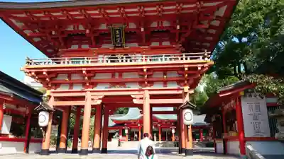 生田神社の山門・神門