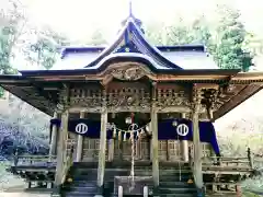 興田神社の本殿